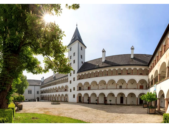 Seminarraum: Landschloss Parz