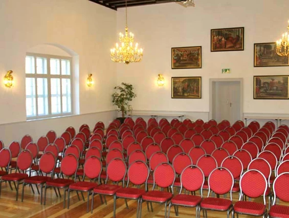 Seminarraum: Landschloss Parz