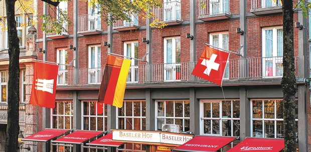 Tagungshotels - Portier: Portier - Kleinhuis Hotel Baseler Hof Hamburg