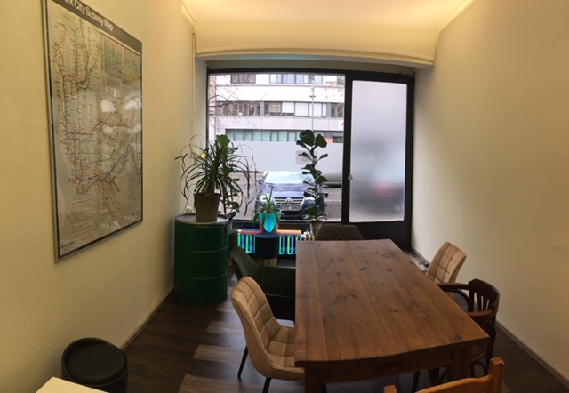 Tagungshotels - Flair: modern - Deutschland - Ansicht von der Teeküche - Seminarraum Lotte