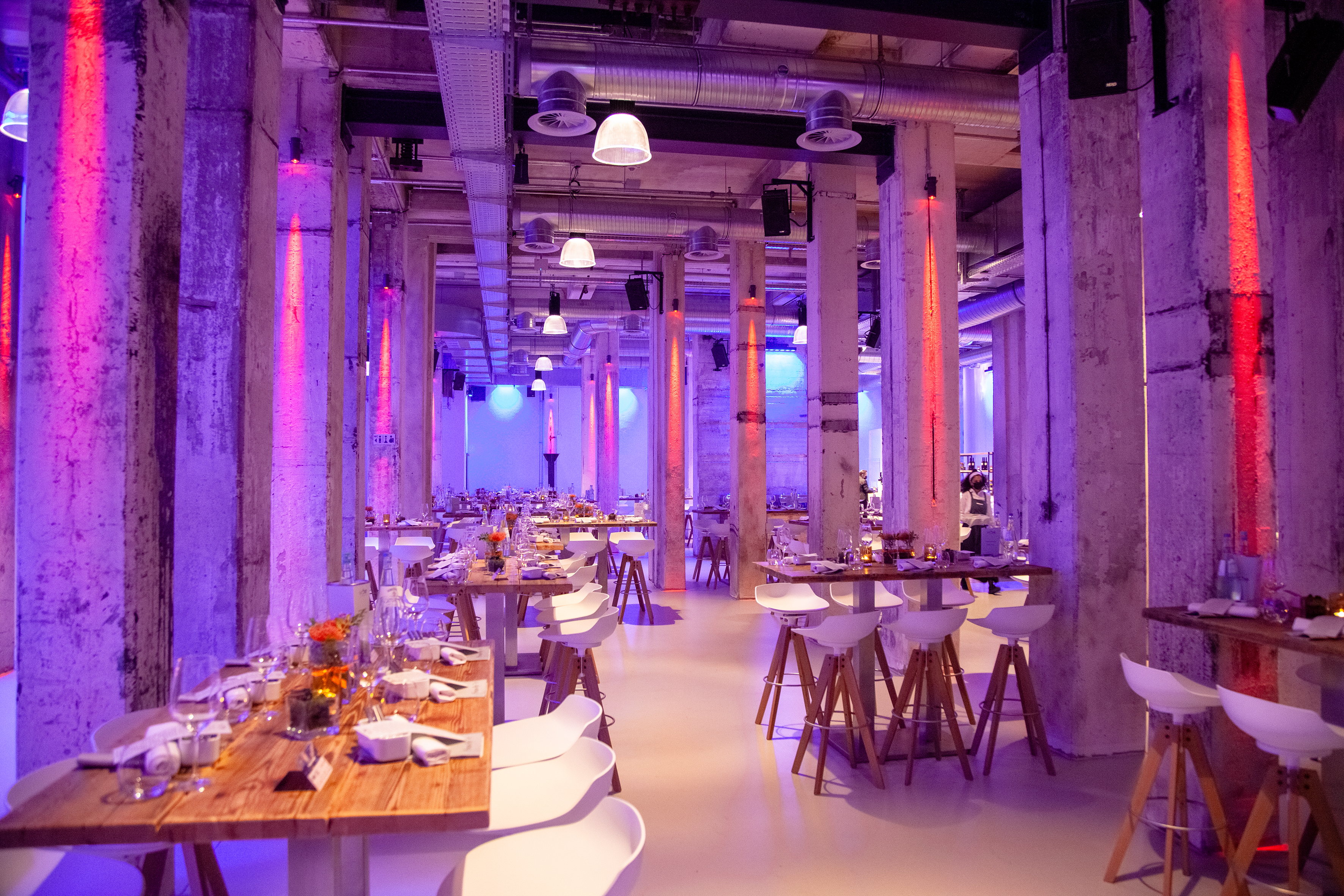 Tagungshotels - PLZ 44807 (Deutschland) - Setting Get Together 350 Pax im Clubbereich EG - Grand Hall Zollverein