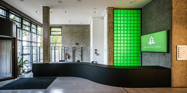 Tagungshotels - Beamer und Leinwand - Umweltforum