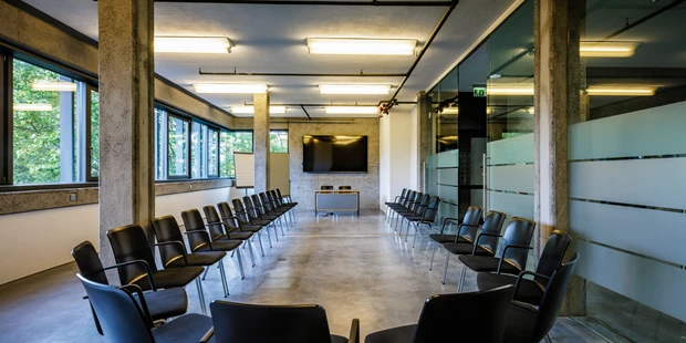 Tagungshotels - Beamer und Leinwand - Umweltforum