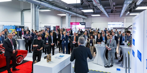 Tagungshotels - Franken - Messestand mit Expertentalk - VCC Vogel Convention Center