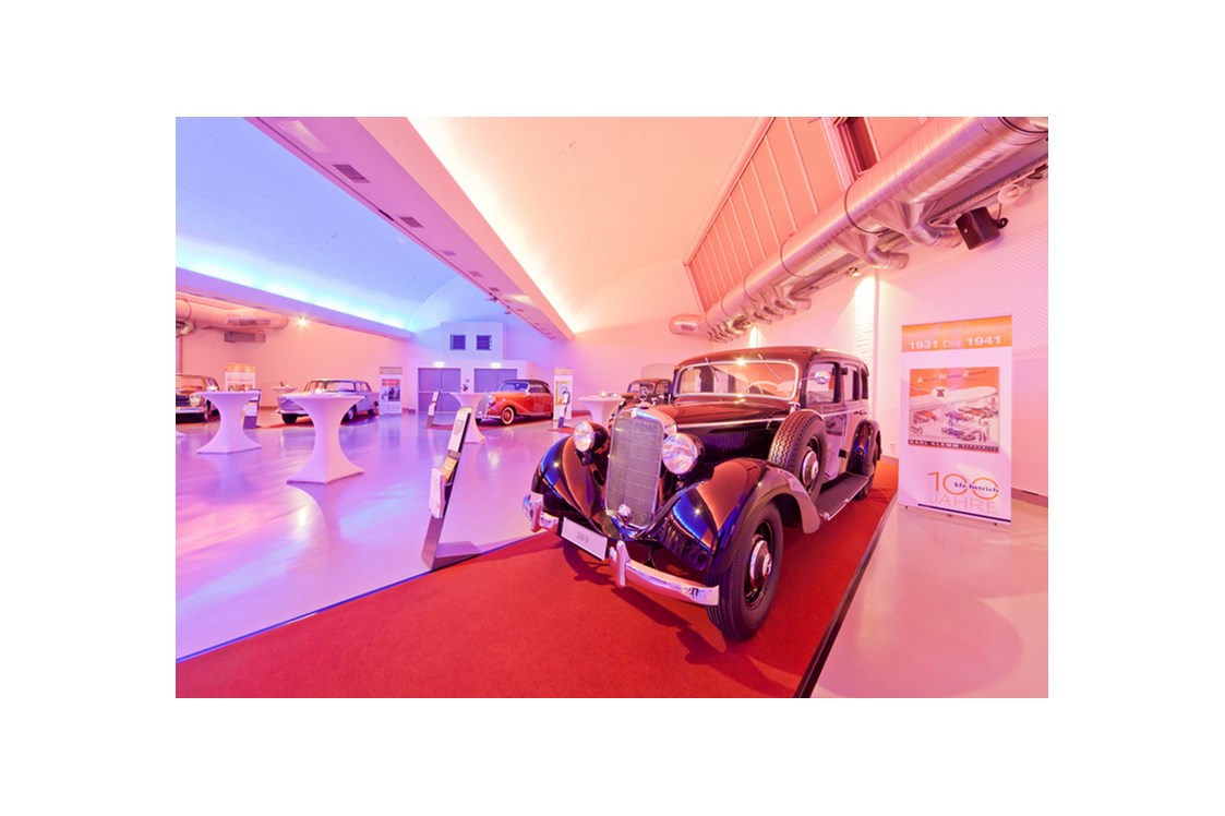 Seminarraum: Shedhalle mit Fahrzeugausstellung - VCC Vogel Convention Center