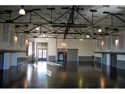 Tagungshotels - Portier: kein Portier - Markthalle leer - Seifenfabrik Veranstaltungszentrum