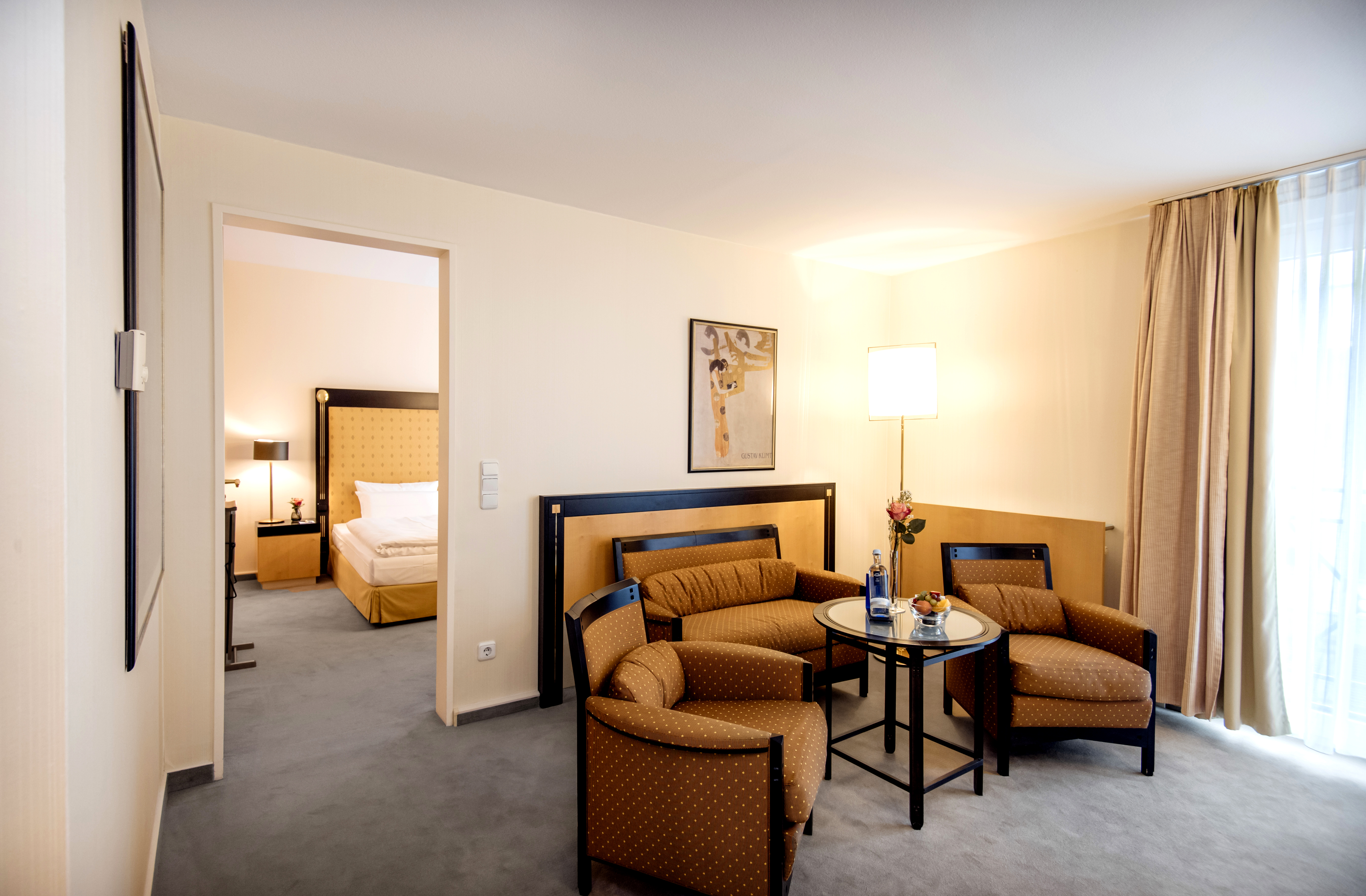 Seminarraum: Wohnbereich Deluxe Suite - Dorint Hotel Charlottenhof Halle (Saale)