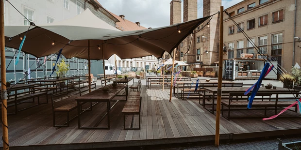 Tagungshotels - Beamer und Leinwand - Terasse - Alte Münze Berlin