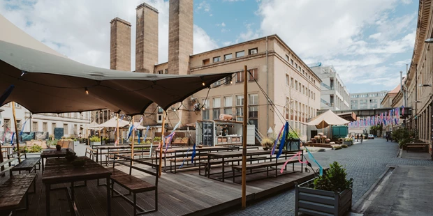 Tagungshotels - Beamer und Leinwand - Innenhof - Alte Münze Berlin