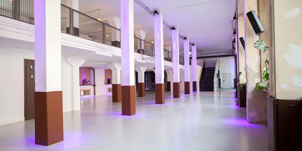 Tagungshotels - Beamer und Leinwand - Galerie + Empore - Alte Münze Berlin