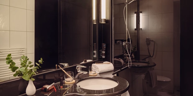 Tagungshotels - Abhörsicher: Einzelne Räume - Guest Room Bathroom - Hotel Mannheimer Hof - Leonardo Limited Edition