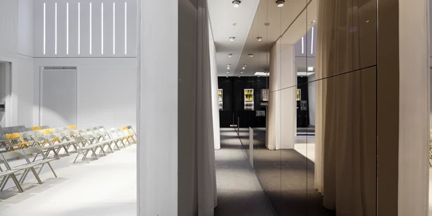 Tagungshotels - Portier: kein Portier - Kinobestuhlung und Backstagebereich - SAAL der Labstelle