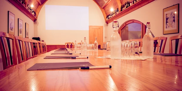 Tagungshotels - Beamer und Leinwand - Landgasthaus im Weingarten / Tattendorf