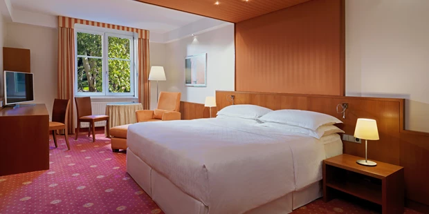 Tagungshotels - Beamer und Leinwand - Sheraton Grand Salzburg