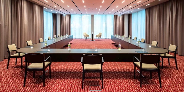 Tagungshotels - Beamer und Leinwand - Sheraton Grand Salzburg
