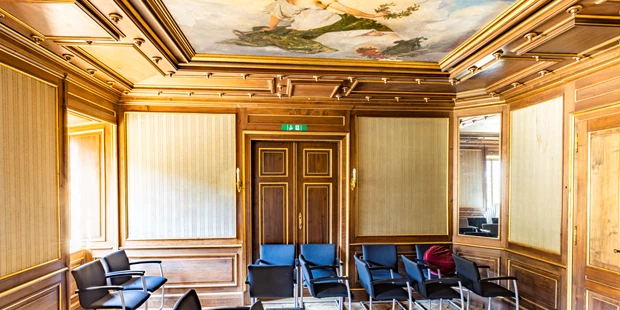 Tagungshotels - Beamer und Leinwand - Gastwirtschaft Schloss Neubruck