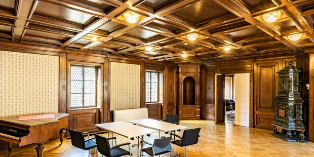 Tagungshotels - Beamer und Leinwand - Gastwirtschaft Schloss Neubruck