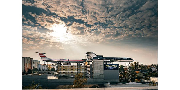 Tagungshotels - Kultur-Incentive: Helikopter-Rundflug - NOVAPARK Flugzeughotel Graz