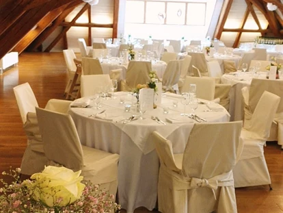Tagungshotels - Portier: kein Portier - Falkensteinsaal 2. OG
Galadinner, runde Tische - Mozarthaus St. Gilgen am Wolfgangsee