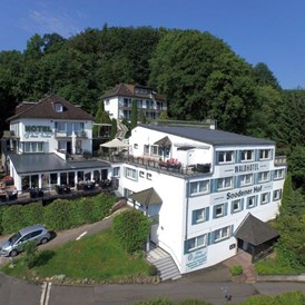 Seminarraum: Außenansicht von oben - Benessere Hotelbetriebs GmbH - Waldhotel Soodener-Hof