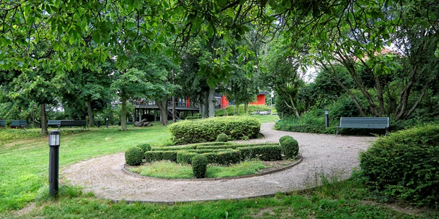 Tagungshotels - Thüringen Ost - Hoteleigener Park und Garten - Konsumhotel Dorotheenhof Weimar