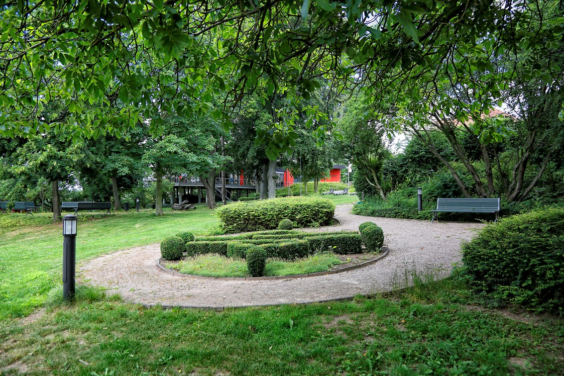 Seminarraum: Hoteleigener Park und Garten - Konsumhotel Dorotheenhof Weimar
