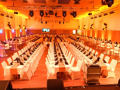 Tagungshotels - Portier: kein Portier - Der größe Festsaal des BRUNO mit Tafelstellung für rund 250 Personen. - BRUNO