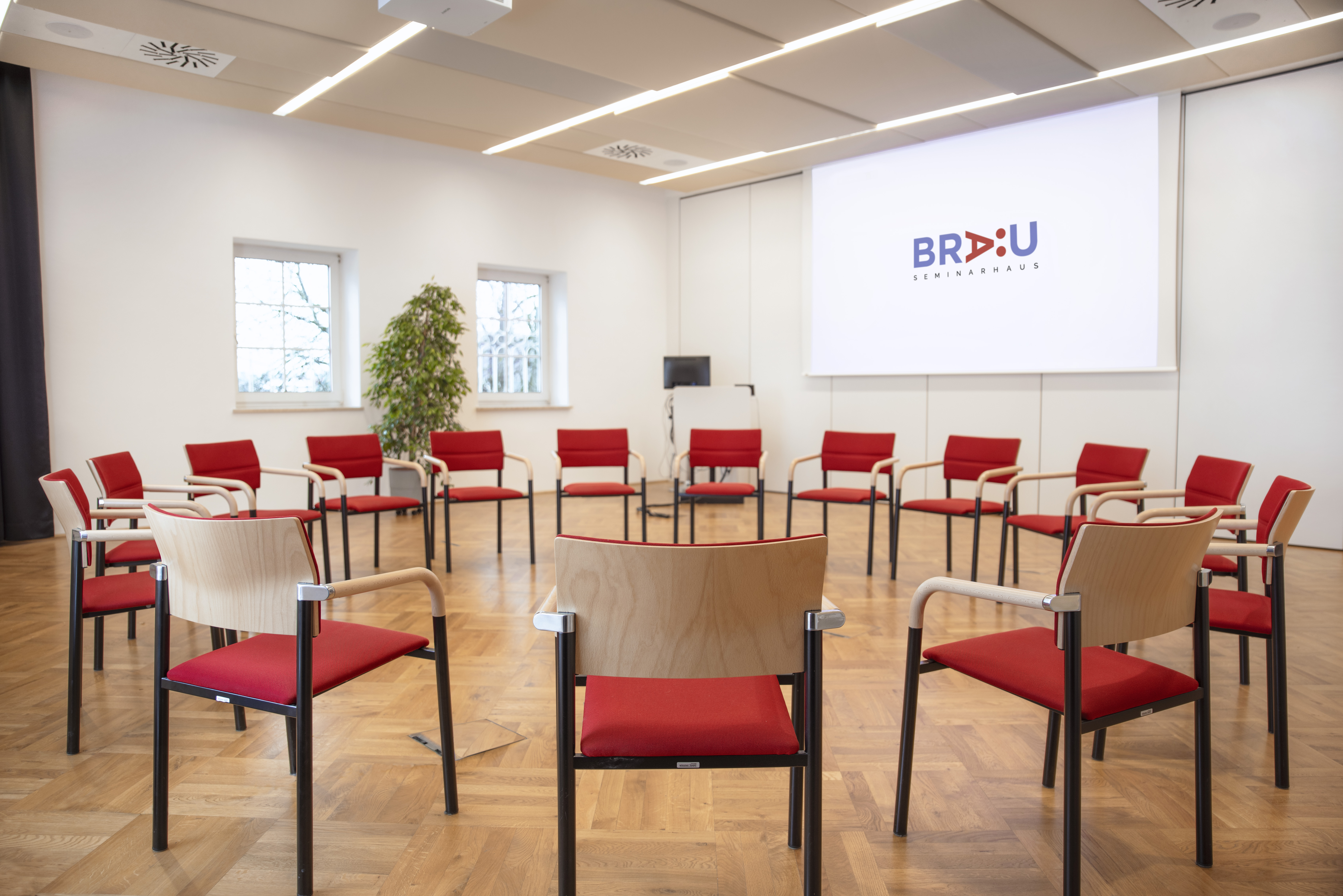 Tagungshotels - Art der Location: Tagungsstätte - Innviertel - Raum Spreitzenberg - Seminarhaus BRÄU