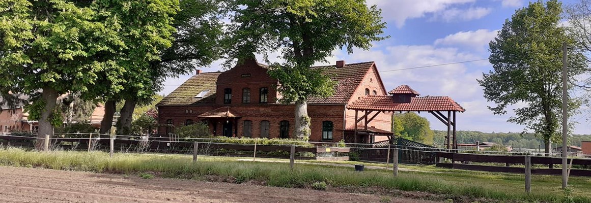 Seminarraum: Uriger Bauernhof in Alleinlage Pferdehof Kneipe Saal