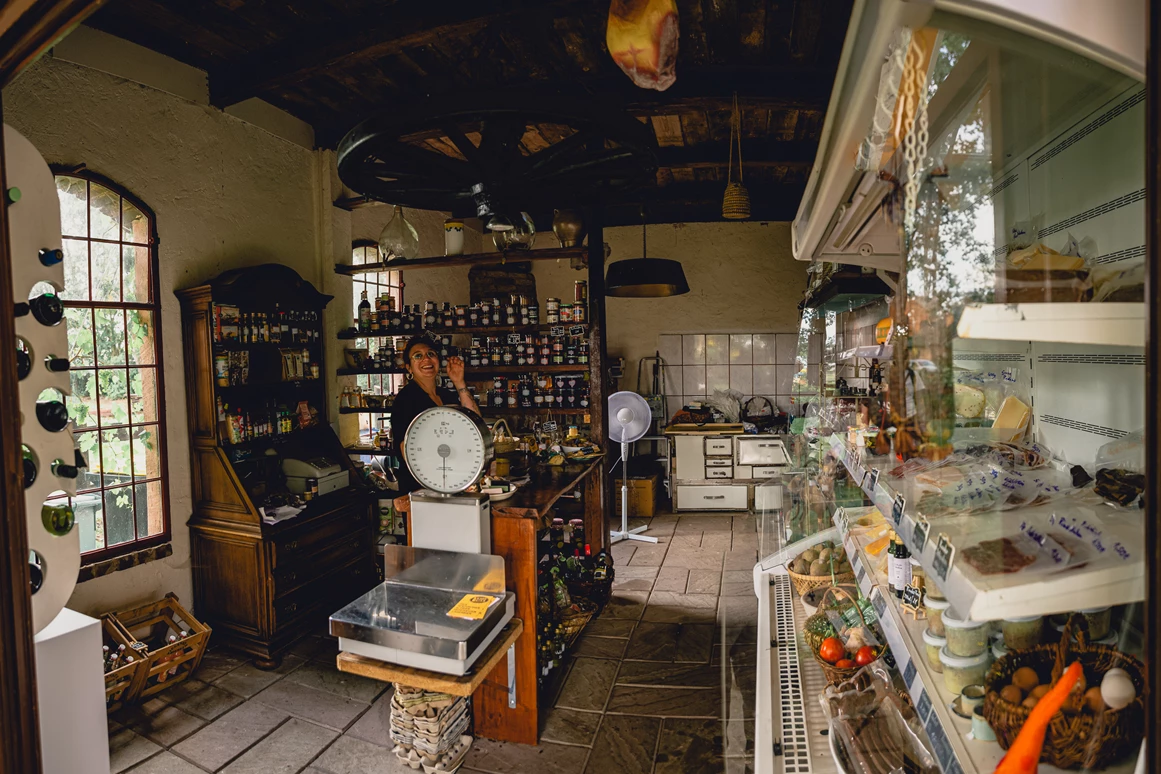 Seminarraum: Uriger Bauernhof in Alleinlage Pferdehof Kneipe Saal