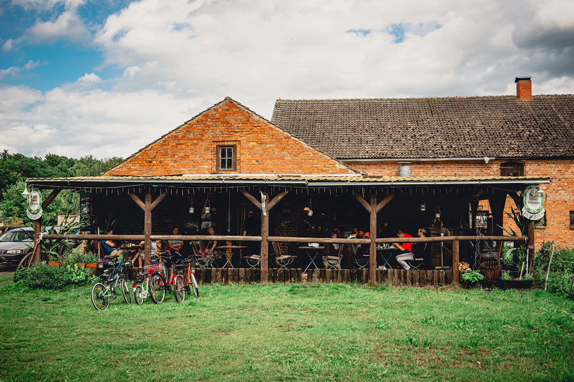 Seminarraum: Uriger Bauernhof in Alleinlage Pferdehof Kneipe Saal
