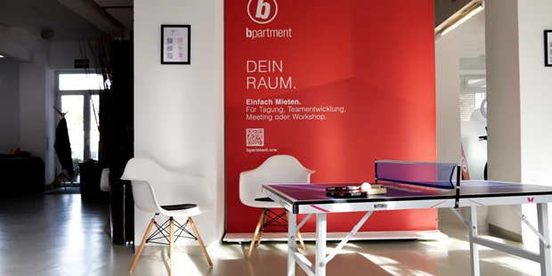 Tagungshotels - Beamer und Leinwand - bpartment