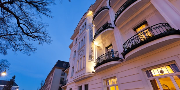 Tagungshotels - Beamer und Leinwand - Aussenansicht - Ines Dombois